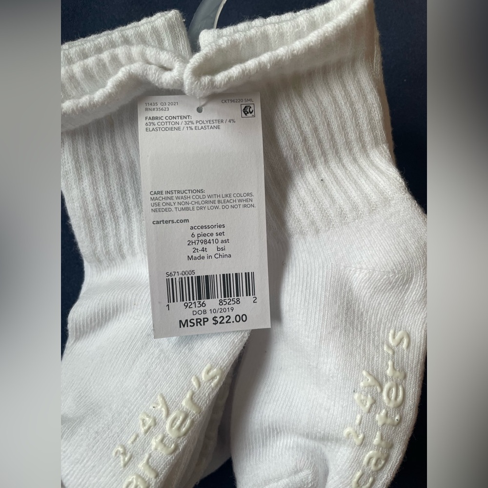 NWT Carter’s Kids White Crew Socks size 2-4 - Picture 4 of 5
